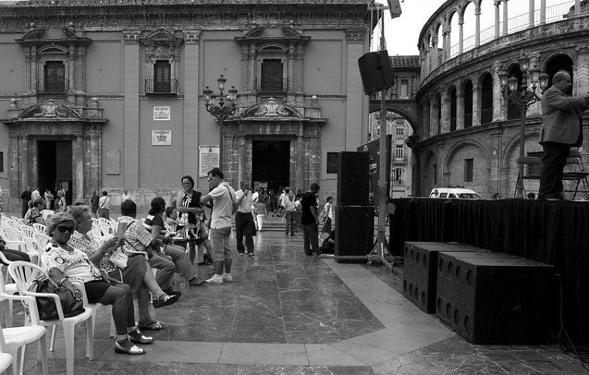 DSC-3499-border.jpg