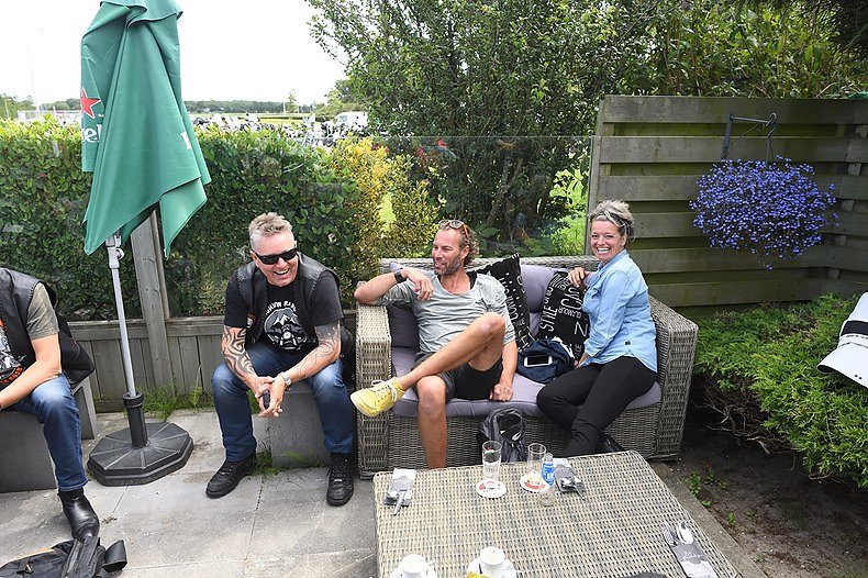 de sprtievelingen en toekijker